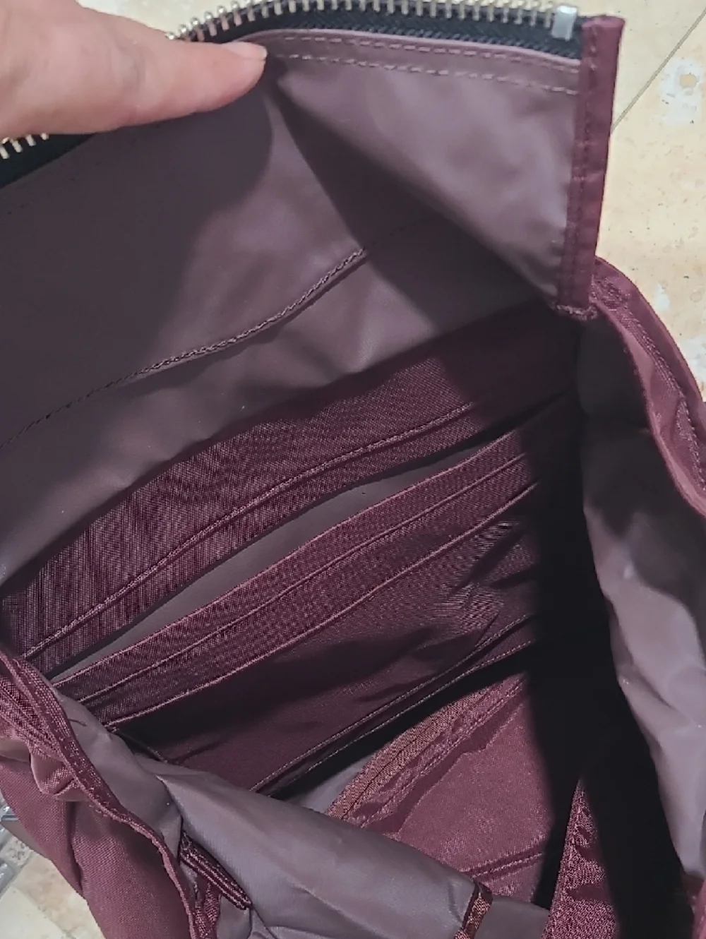 Marc Jacobs Baby Diaper Bag in Burgundy. It does not come With Changing Pad.